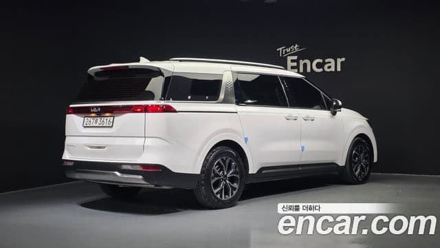 Kia Carnival 2022 — Photo 16/20