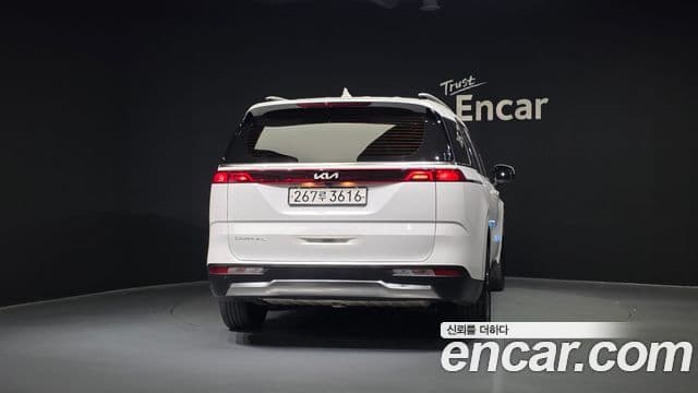 Kia Carnival 2022 — Photo 12/20