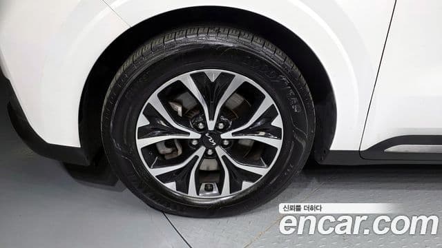 Kia Carnival 2022 — Photo 18/20