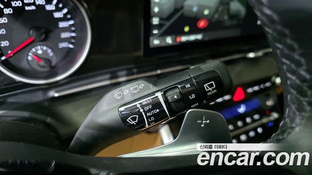 Kia Carnival 2022 — Photo 9/20