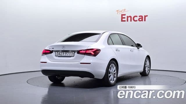 Mercedes-Benz A-Class 2020 — Şəkil 11/20