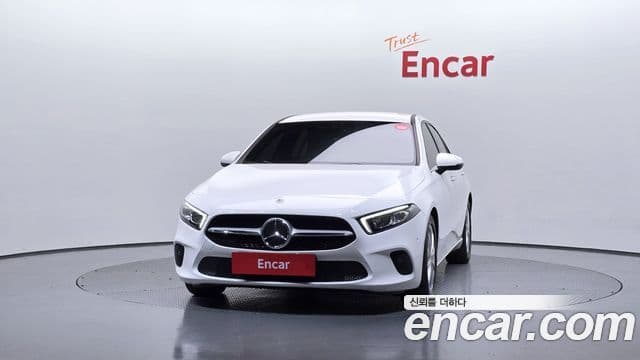 Mercedes-Benz A-Class 2020 — Şəkil 18/20