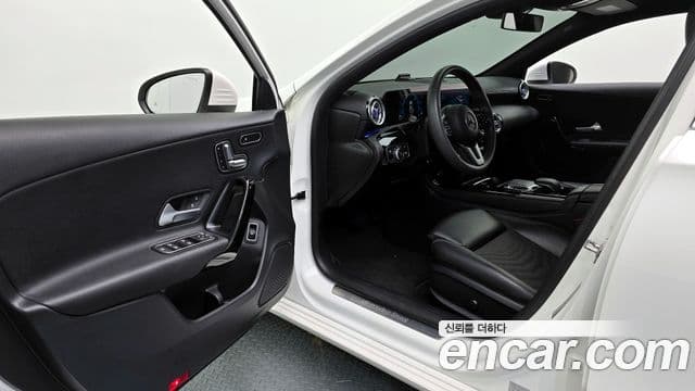 Mercedes-Benz A-Class 2020 — Şəkil 9/20