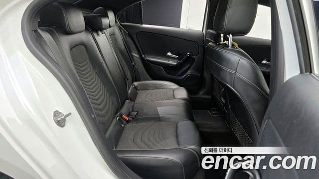 Mercedes-Benz A-Class 2020 — Şəkil 7/20