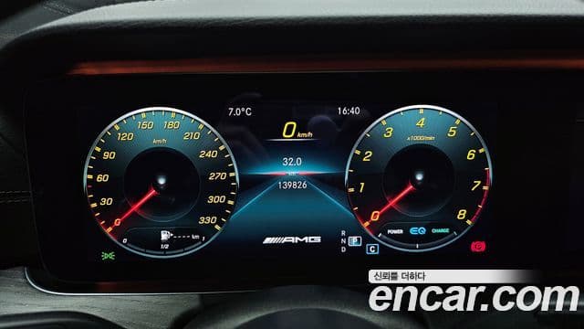 Mercedes-Benz E-Class 2021 — ფოტო 8/20