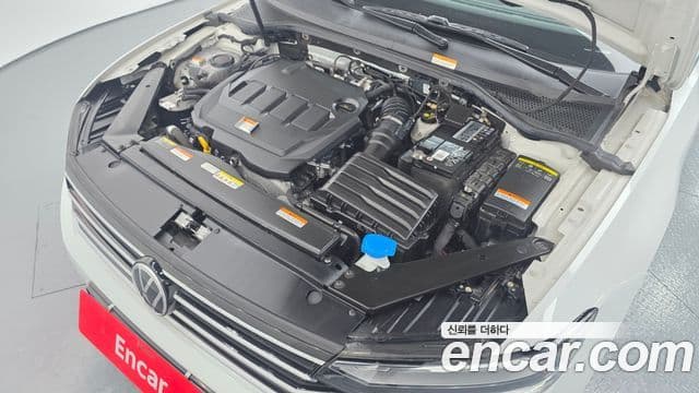 Volkswagen Passat GT 2022 — Şəkil 4/20