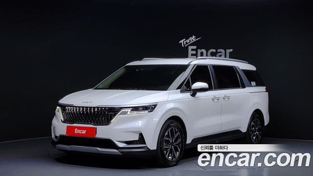 Kia Carnival 2021 — Фото 1/20