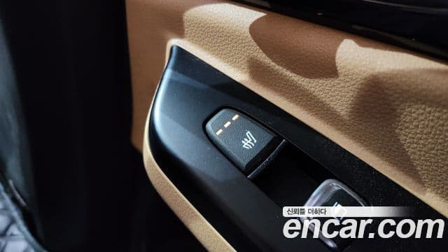 Kia Carnival 2021 — Фото 19/20