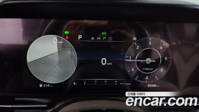 Kia Carnival 2020 — Фото 8/20