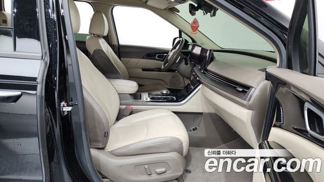 Kia Carnival 2020 — Фото 11/20