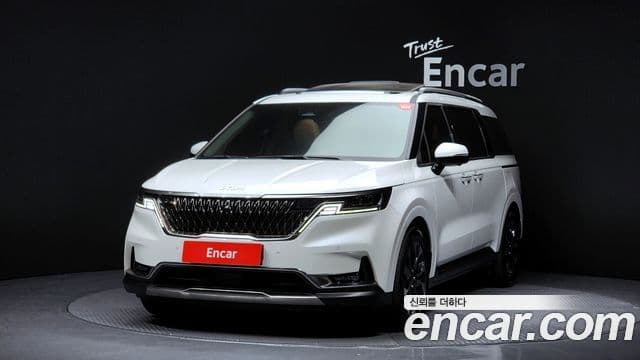 Kia Carnival 2022 — Фото 1/20