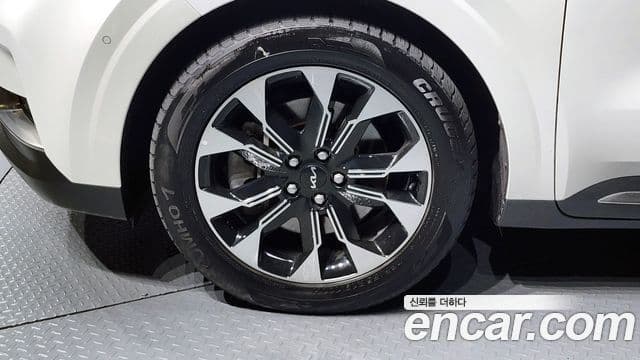 Kia Carnival 2022 — Фото 5/20