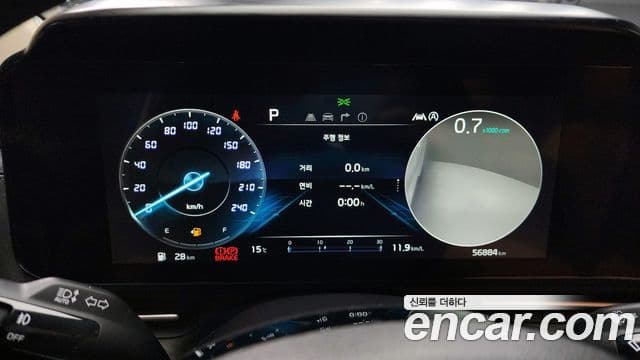 Kia Carnival 2022 — Фото 8/20