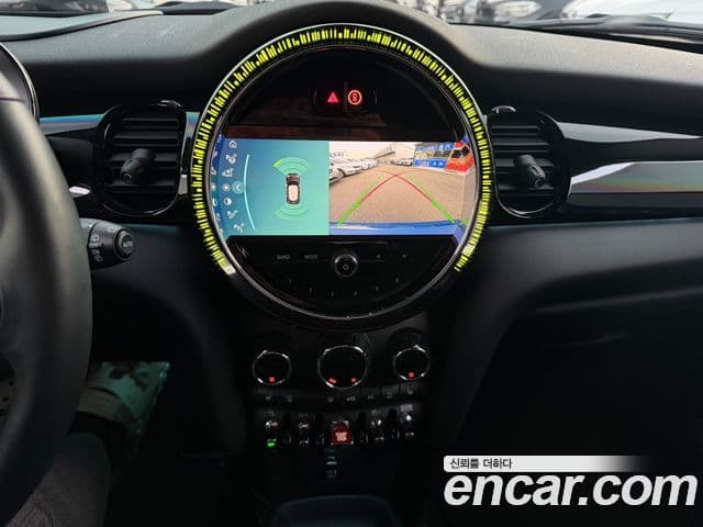 Mini Cooper S 2022 — ფოტო 7/16