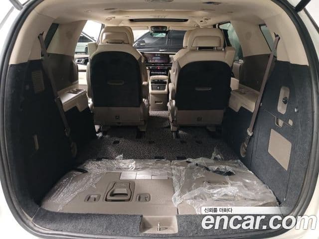 Kia Carnival 2021 — Şəkil 18/20