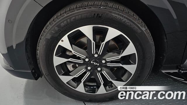 Kia Carnival 2021 — Photo 9/20