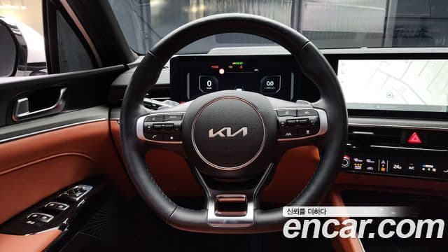 Kia K5 2024 — ფოტო 13/20