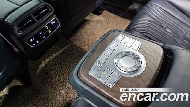 Genesis Electrified G80 2020 — Şəkil 18/20