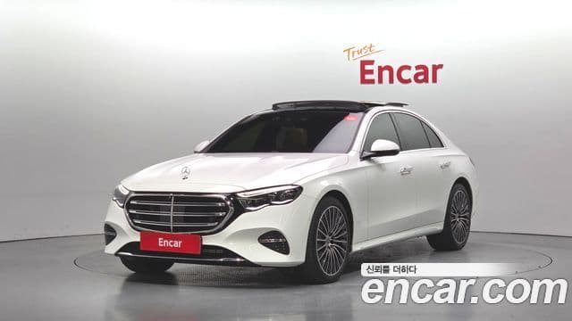 Mercedes-Benz E-Class 2024 — ფოტო 1/20