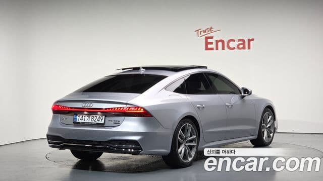 Audi A7 2020 — Фото 2/20