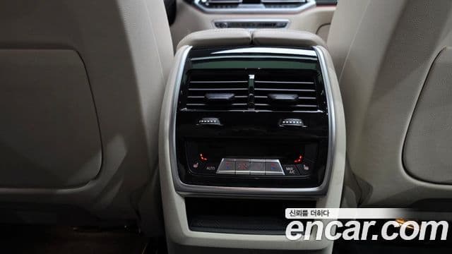 BMW X6 2022 — ფოტო 19/20