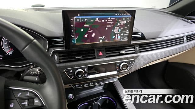 Audi A4 2022 — ფოტო 14/20