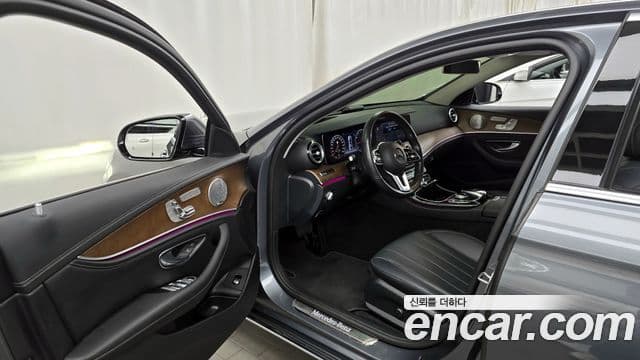 Mercedes-Benz E-Class 2019 — Şəkil 10/20