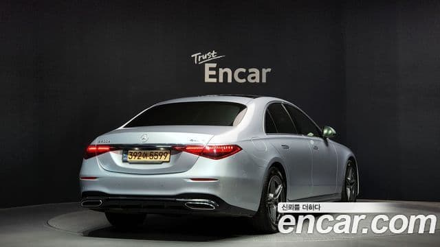 Mercedes-Benz S-Class 2022 — Photo 9/20