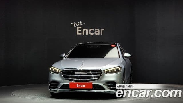 Mercedes-Benz S-Class 2022 — Photo 13/20