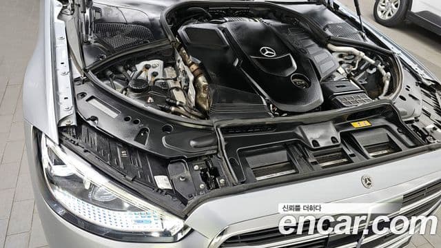 Mercedes-Benz S-Class 2022 — Photo 15/20