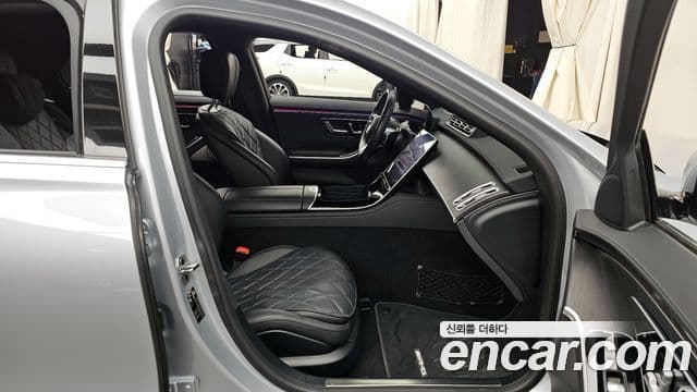 Mercedes-Benz S-Class 2022 — Photo 1/20