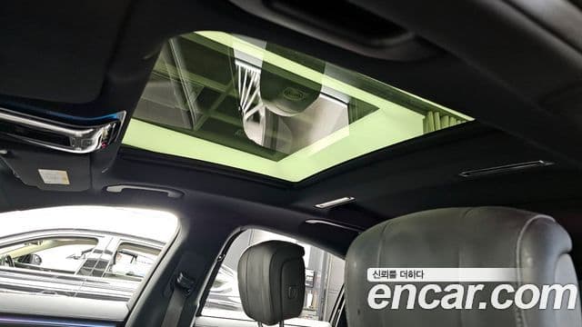 Mercedes-Benz S-Class 2022 — Photo 12/20