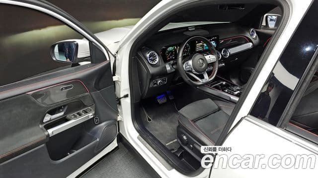 Mercedes-Benz GLB-Class 2022 — Şəkil 11/20