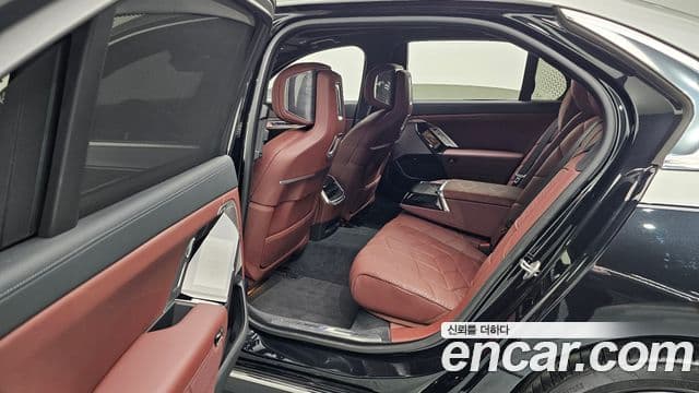 BMW 7 Series 2024 — Şəkil 12/20