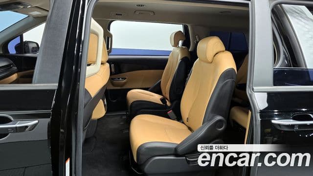 Kia Carnival 2020 — Şəkil 16/20