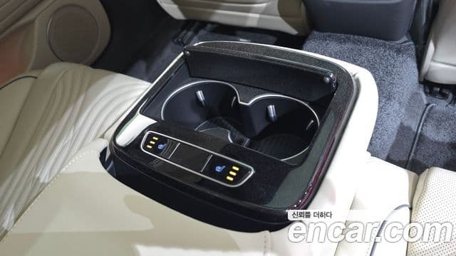 Genesis Electrified G80 2021 — Şəkil 18/20