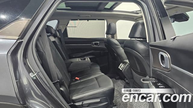 Kia Sorento 2023 — Photo 5/20