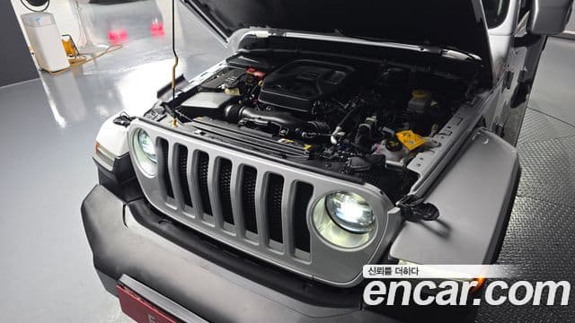 Jeep Wrangler 2021 — Şəkil 6/20