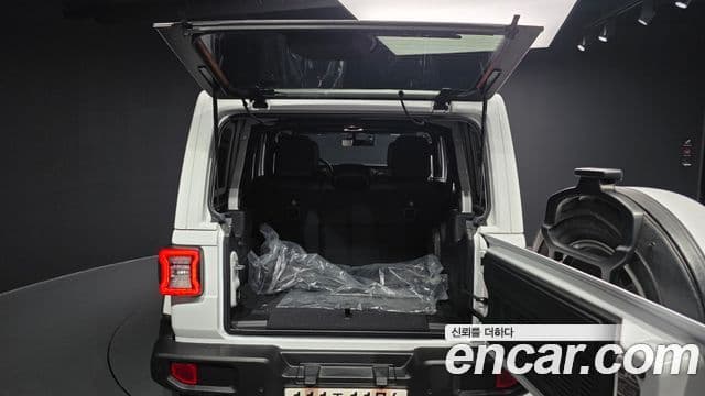 Jeep Wrangler 2021 — Şəkil 20/20