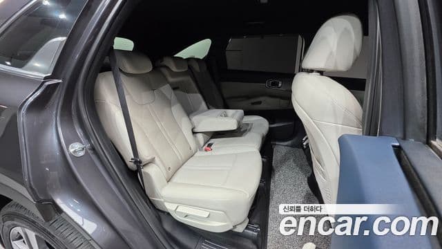 Kia Sorento 2023 — Şəkil 19/20