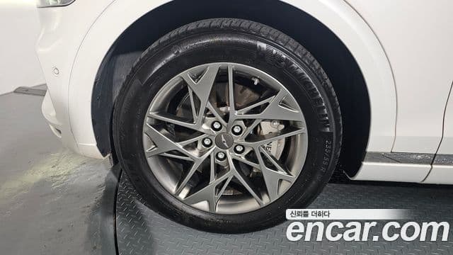 Genesis GV70 2023 — ფოტო 4/20