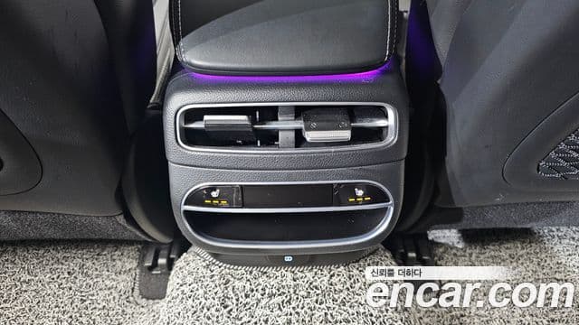 Genesis GV70 2023 — ფოტო 19/20