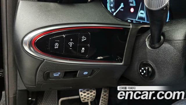Genesis GV70 2022 — Şəkil 14/20