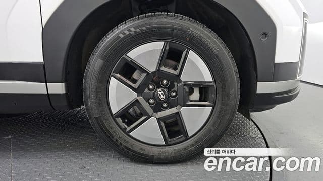 Hyundai Santa Fe 2023 — Şəkil 10/20