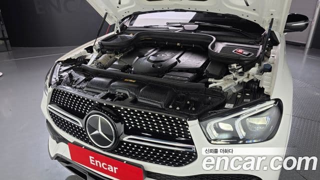 Mercedes-Benz GLE-Class 2022 — ფოტო 6/20