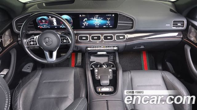Mercedes-Benz GLE-Class 2022 — ფოტო 7/20