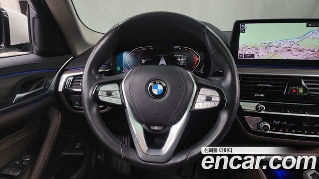 BMW 5 Series 2020 — Фото 13/20