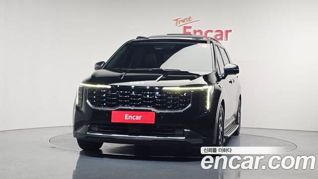 Kia Carnival 2023 — Фото 3/20