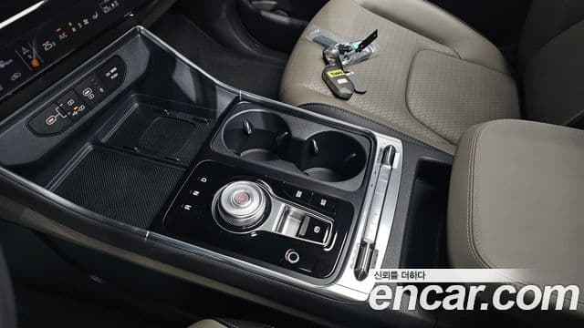 Kia Carnival 2023 — Фото 9/20