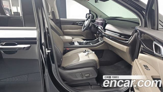 Kia Carnival 2023 — Фото 11/20